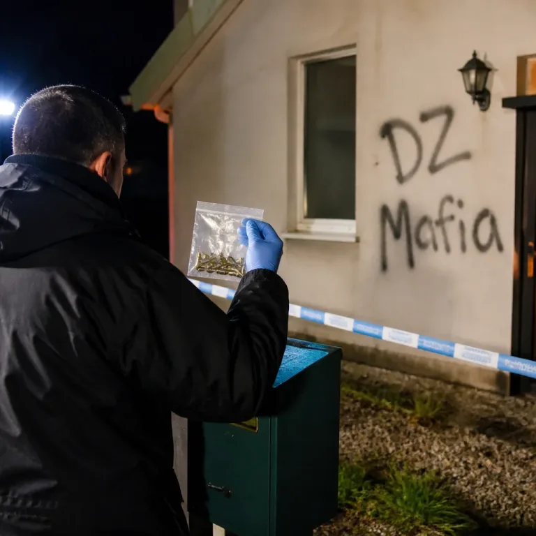Balles de 9 mm et tags menaçants: le maire d’Alès visé, enquête ouverte