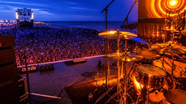 Le batteur luxembourgeois Chris Maas en lumière sur la tournée 3.0 de Sting au Portugal