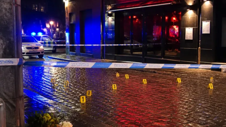 Mort d’un jeune père après une altercation dans le Carré à Liège: enquête en cours