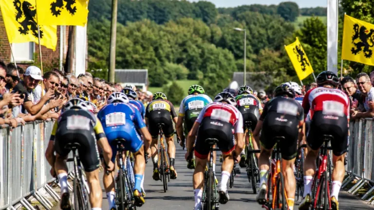 Pirlot échoue d’un souffle au sprint en Brabant flamand, Mathieux dans le top 10, Moniquet boucle sa tournée en Chine