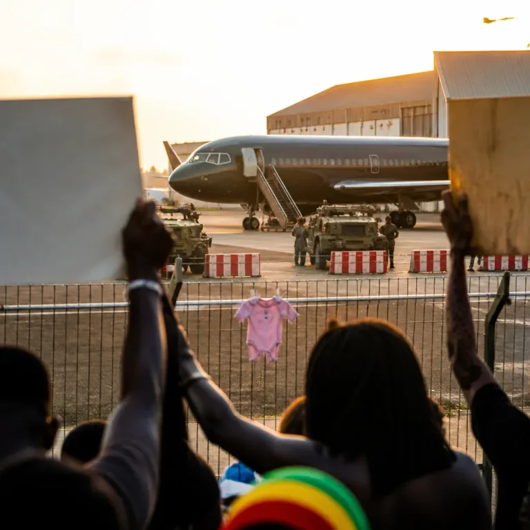 Macky Sall revient au Sénégal : un geste politique qui ravive blessures et interrogations