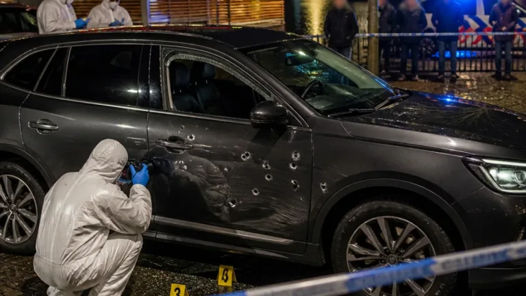 Soignies : huit coups de feu sur la place Van Zeeland, deux frères jugés pour tentative d’assassinat